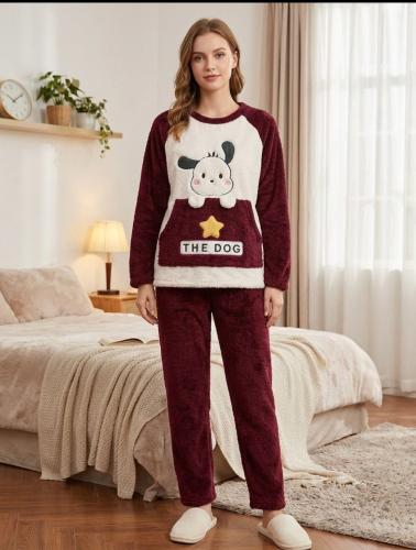 Pijama de Peluche Importado - Miniatura 3