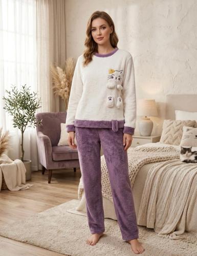 Pijama de Peluche Importado - Miniatura 5