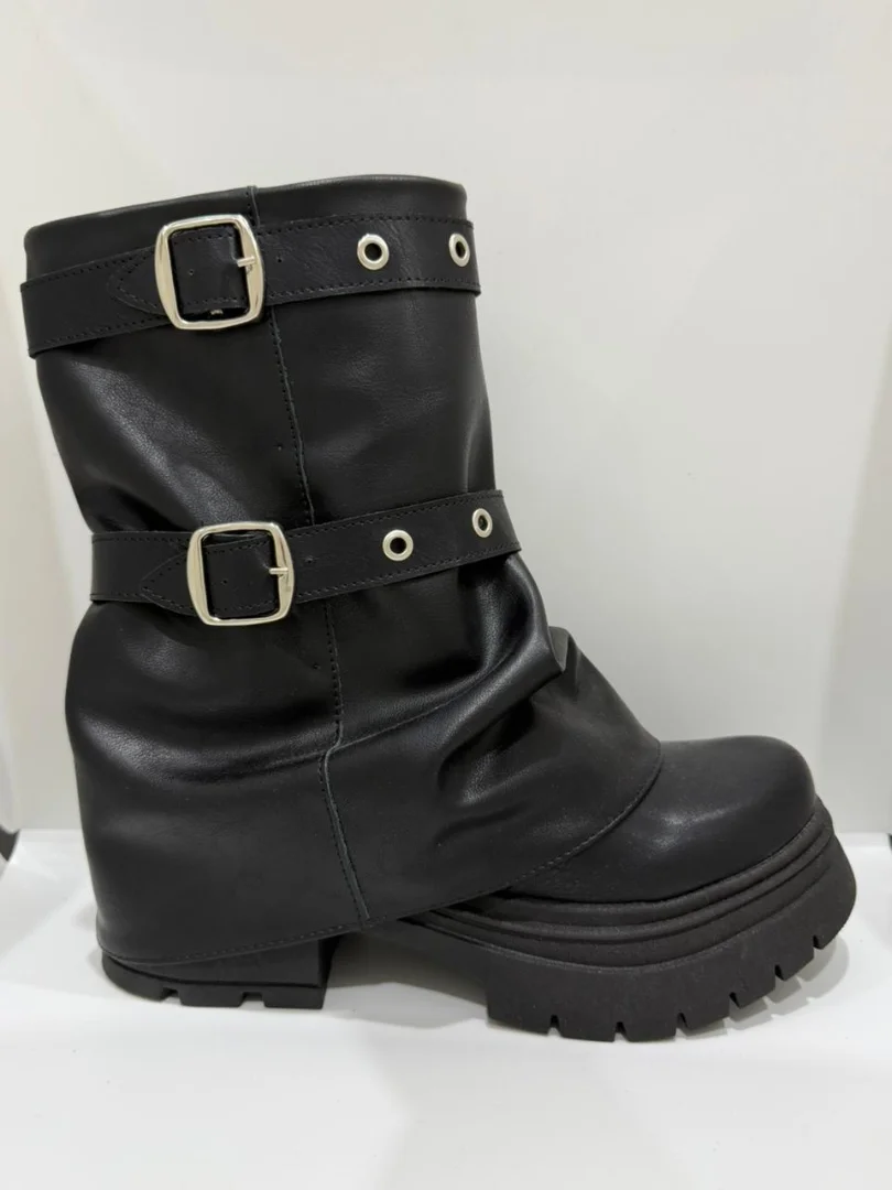 Bota Borcego de Dama Valka Art 570 (35 al 40) Estilo Kpop - WhatsApp%20Image%202026-04-02%20at%2010.32.53%20AM%20(4).jpeg