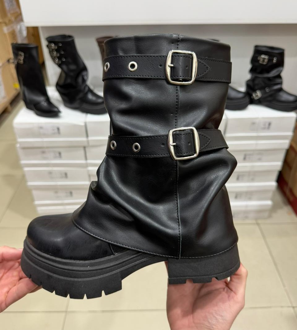 Bota Borcego de Dama Valka Art 570 (35 al 40) - WhatsApp%20Image%202026-05-29%20at%203.08.53%20PM%20(1).jpeg