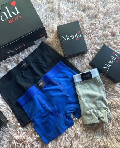 Boxer de Niño Liso Meraki Incluye Cajitas Individuales