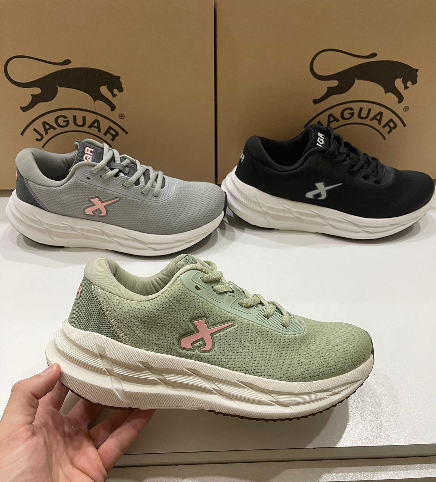Zapatilla Jaguar Deportiva de Dama Art.9410 (35 al 40) - WhatsApp%20Image%202026-04-06%20at%208.43.04%20AM.jpeg