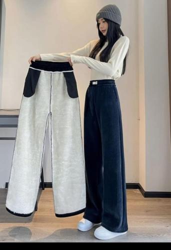 Pantalón Plush Bota Ancha con Corderito - Miniatura 2