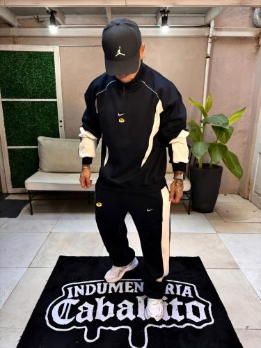 Conjunto Nike Tn Frizado Premiun