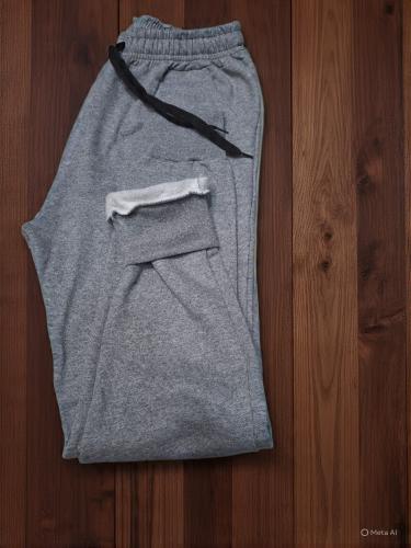 Joggin Frizados Color Gris Claro con Puño Abajo Babucha - Miniatura 2