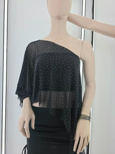 Capa de Tul con Strass