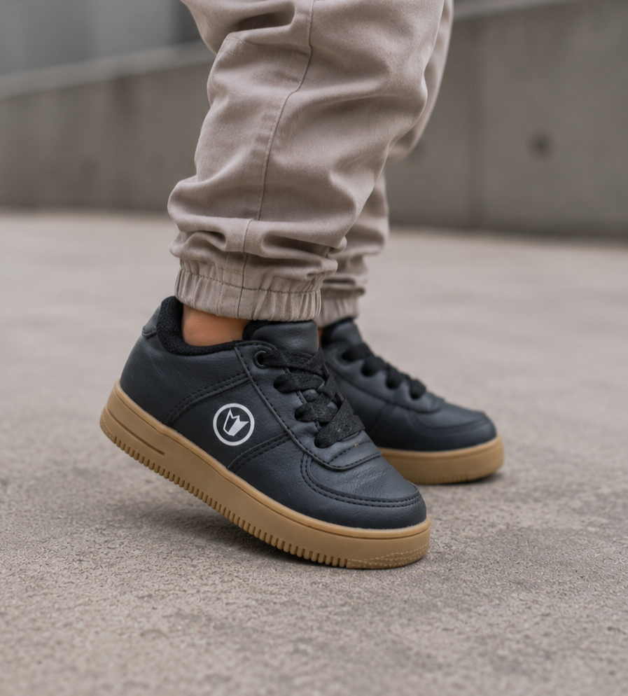 Zapatillas Urbnas de Niños Prowess 603 (20 al 26) - ChatGPT%20Image%2018%20ago%202026%2C%2014_22_20.png