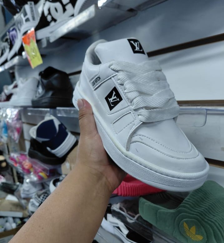 Zapas Luis Vuitton/dc Unisex - Imagen 3