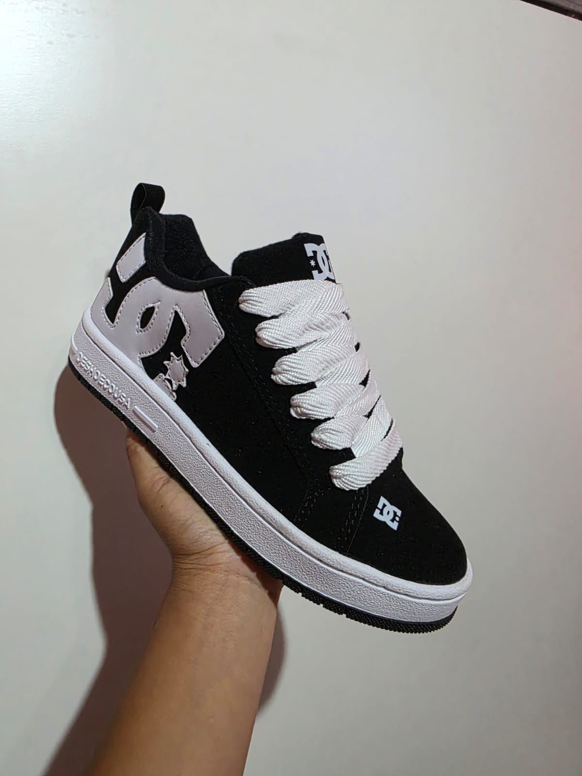 Zapas Luis Vuitton/dc Unisex - Imagen 9