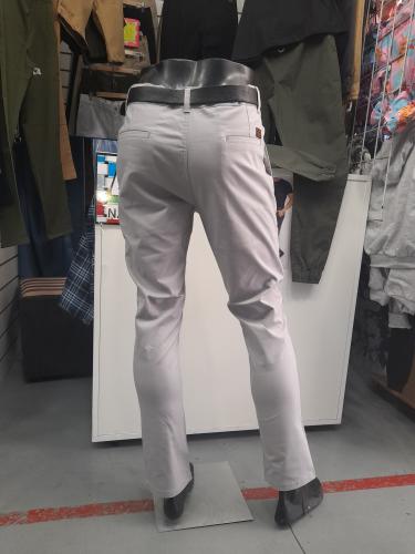 Pantalón Chino Corte Gris Plata