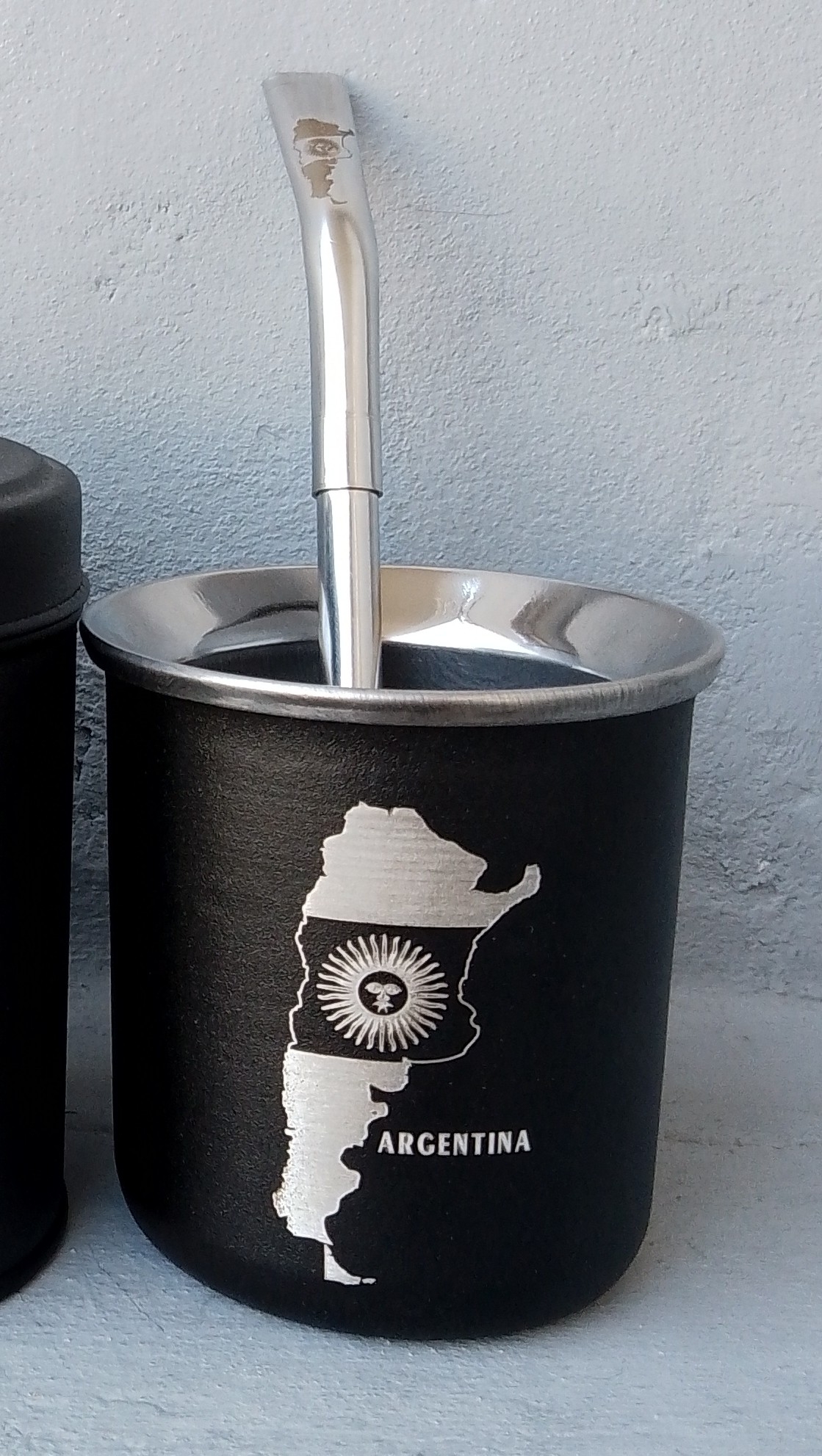 Mate de Acero Inoxidable Argentina sin Bombilla - Imagen 2
