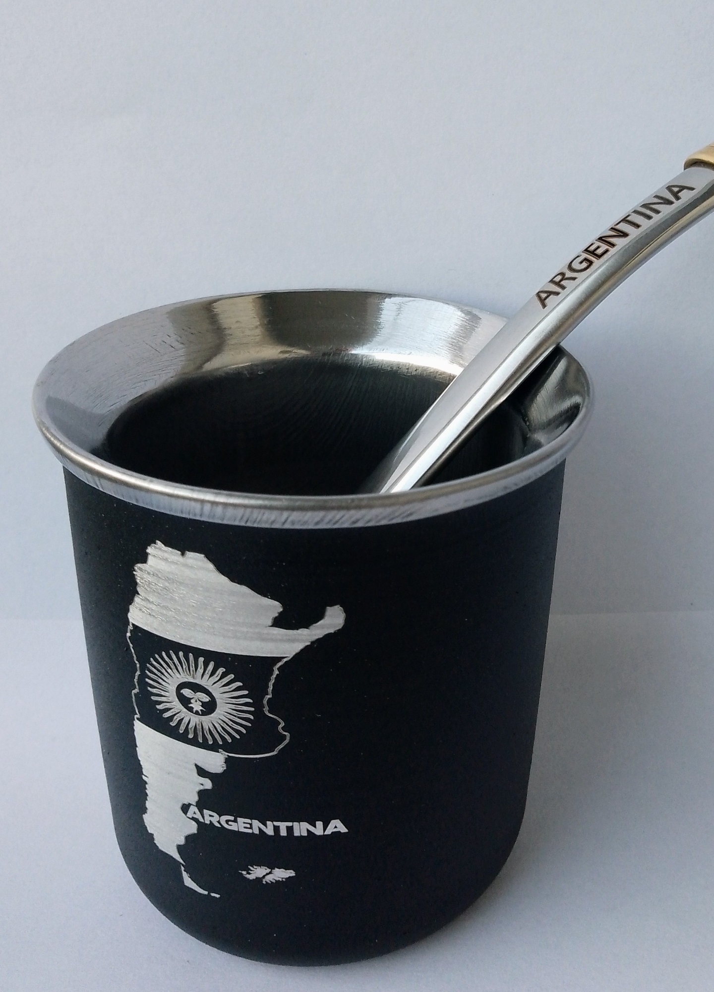 Mate de Acero Inoxidable Argentina sin Bombilla - Imagen 3
