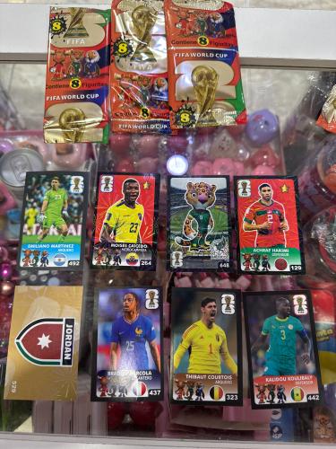 Paquete de Figuritas de 8 Unidades Cada Paquete - Miniatura 4