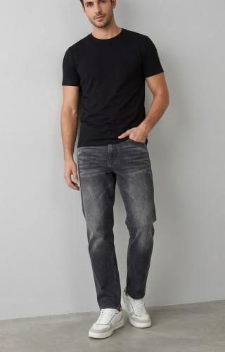 Jean Mom Gris Localizado de Hombre