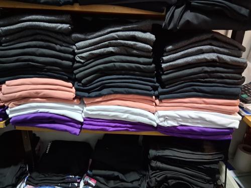 Conjuntos Térmicas Oxford  y Camisetas - Miniatura 3