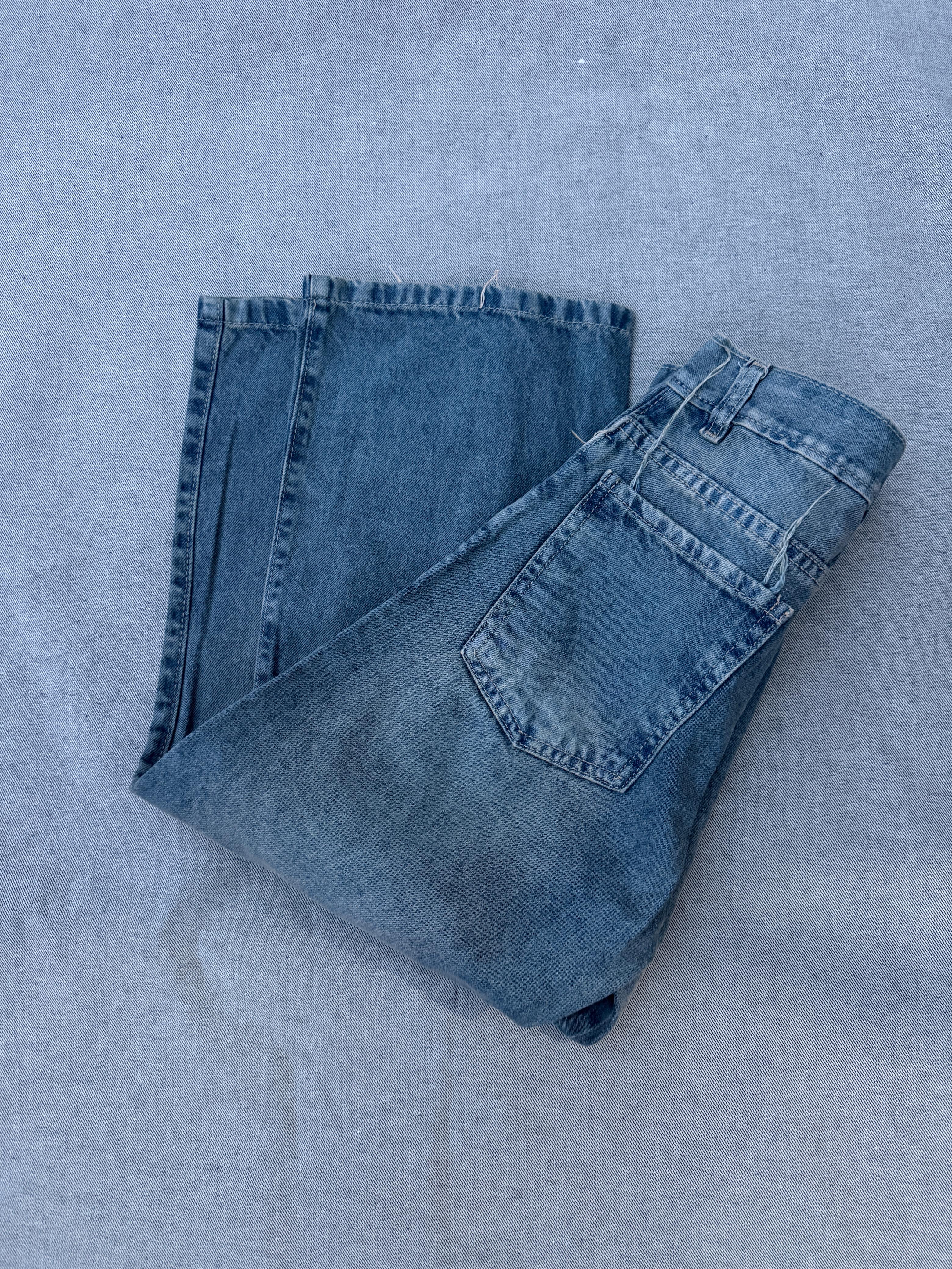 Jeans Mom Niño Localizado - 03dff63c-3adf-4f15-a207-391d3a9ee52a.jpeg