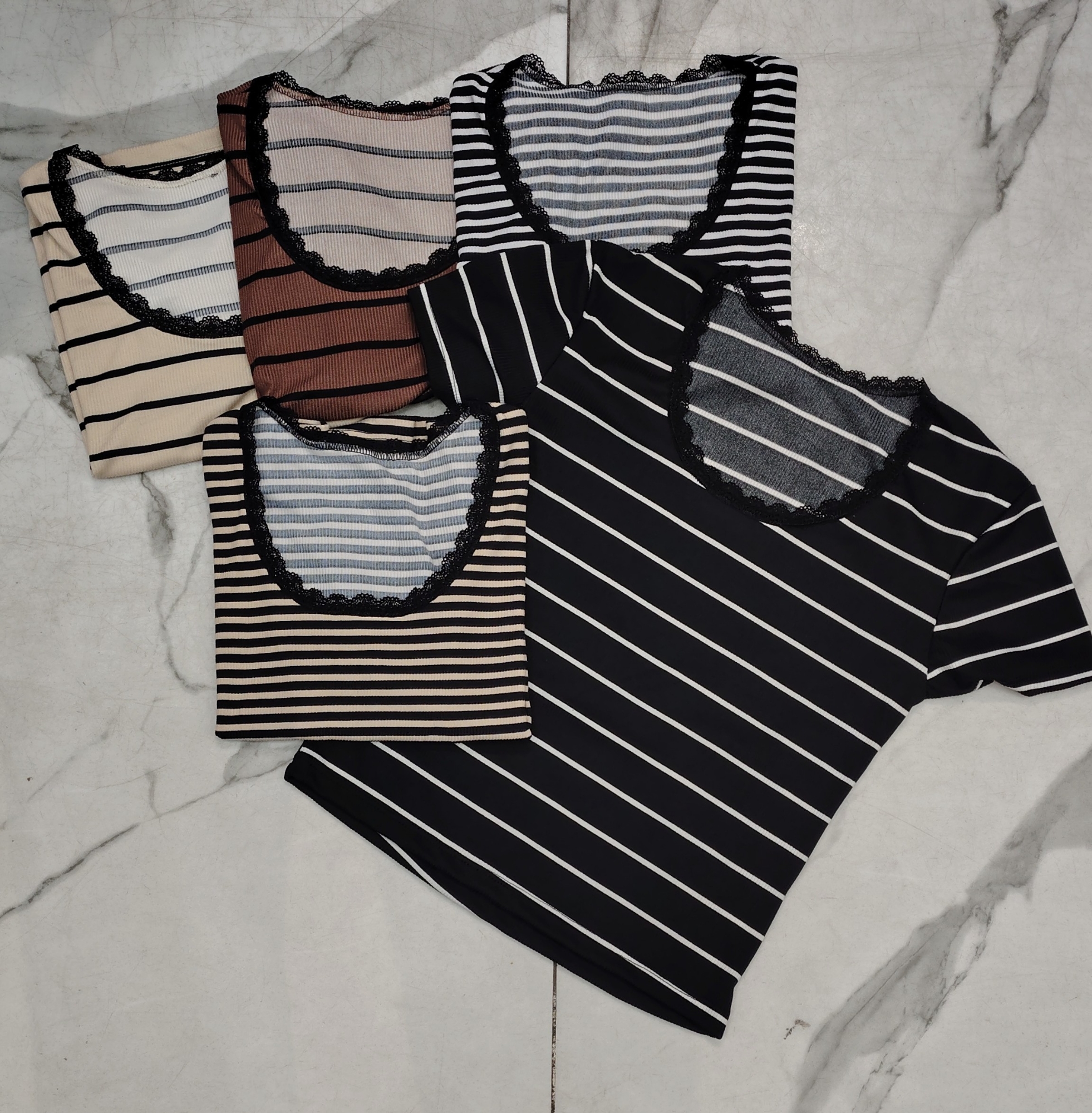 Remera Rayada con Puntilla - Imagen 3