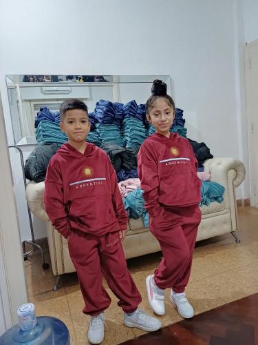 Conjuntos de Niño/a  Unisex