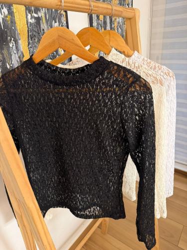 Remera de Encaje Magali - Miniatura 3