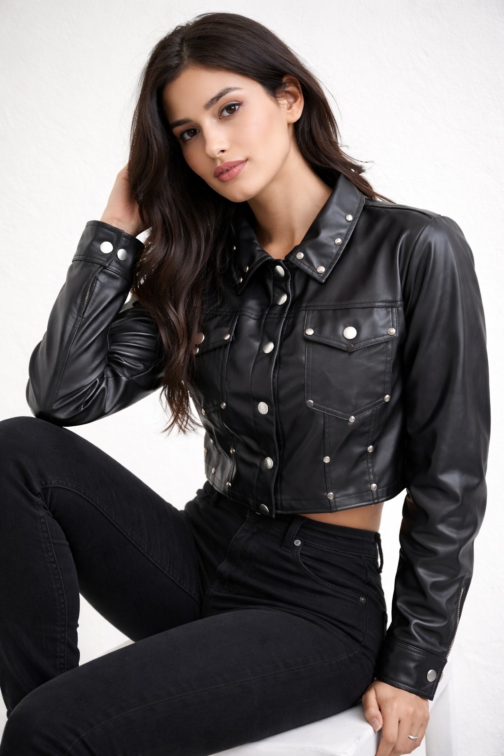 Campera Cuerina con Tachas - Imagen 1