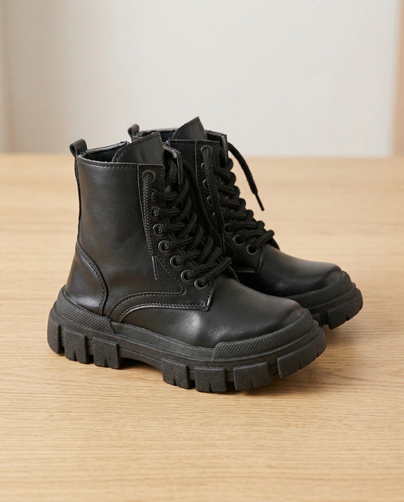 Borcegos Nena Lisos Eco Cuero con Cierre Lateral Calzado Infantil Moderno - WhatsApp%20Image%202026-04-17%20at%2011.40.31qqq.jpeg