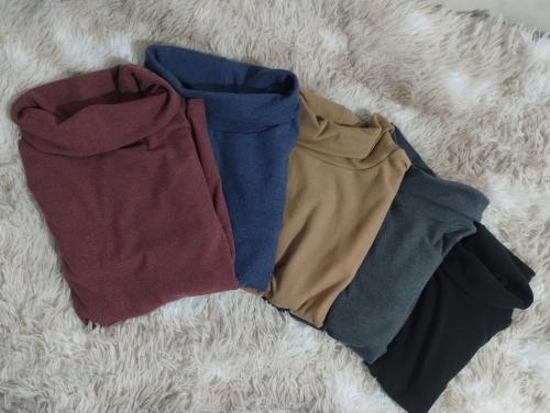 Polera Cuello Alto Talles Reales - Miniatura 3