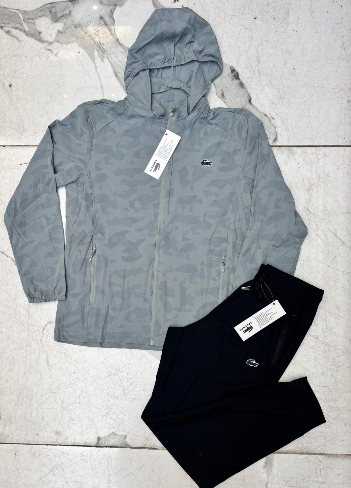 Conjunto Lacost Importado de Lycra Coco Engomado - Imagen 3