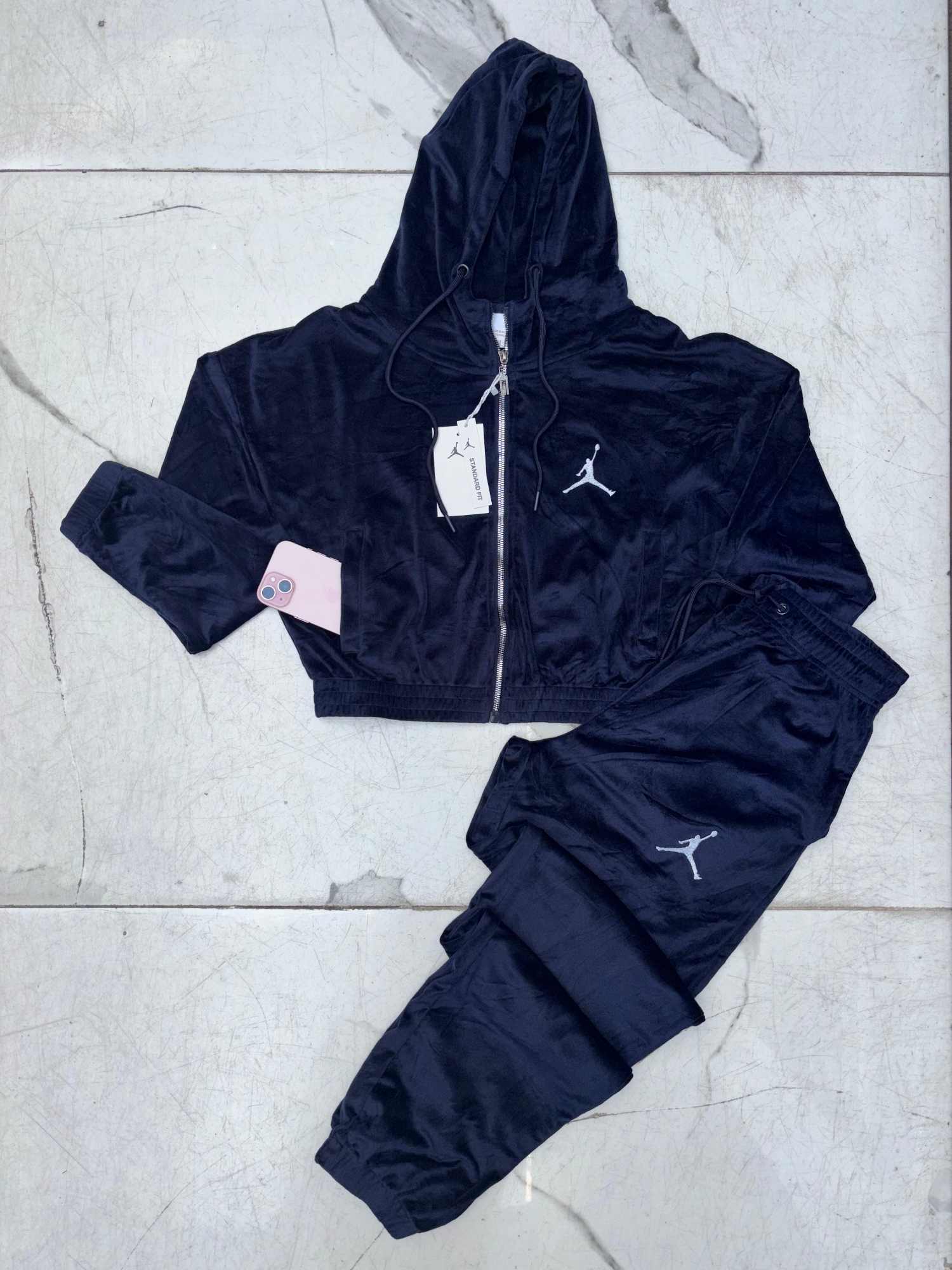 Conjuntos Jordan Plush  Calidad Importado Logo Bordado - Imagen 2
