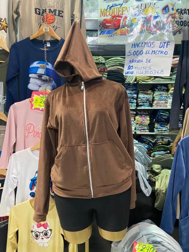 Campera de Plush Bifas