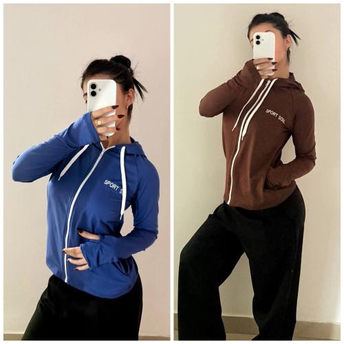 Campera Deportiva Bordado de Mujer