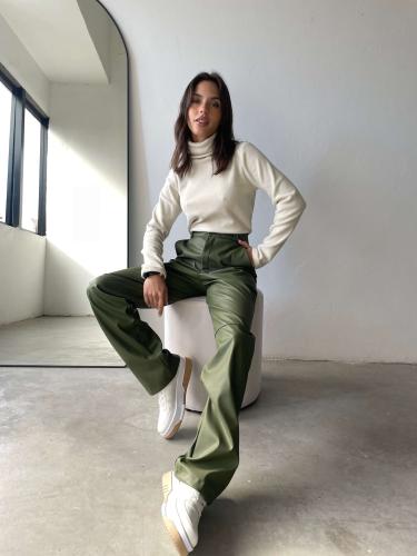 Pantalon Cuerina Pu Recto Frizado por Dentro - Sara - Miniatura 2