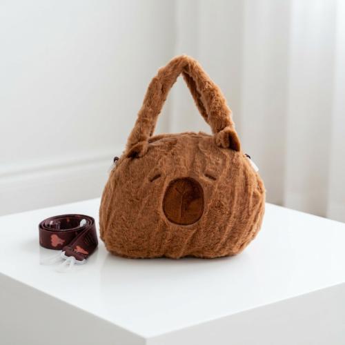 Bolsito Cartera Infantil Niñas Nenas Peluche Capibara Liviana Moderna Suave