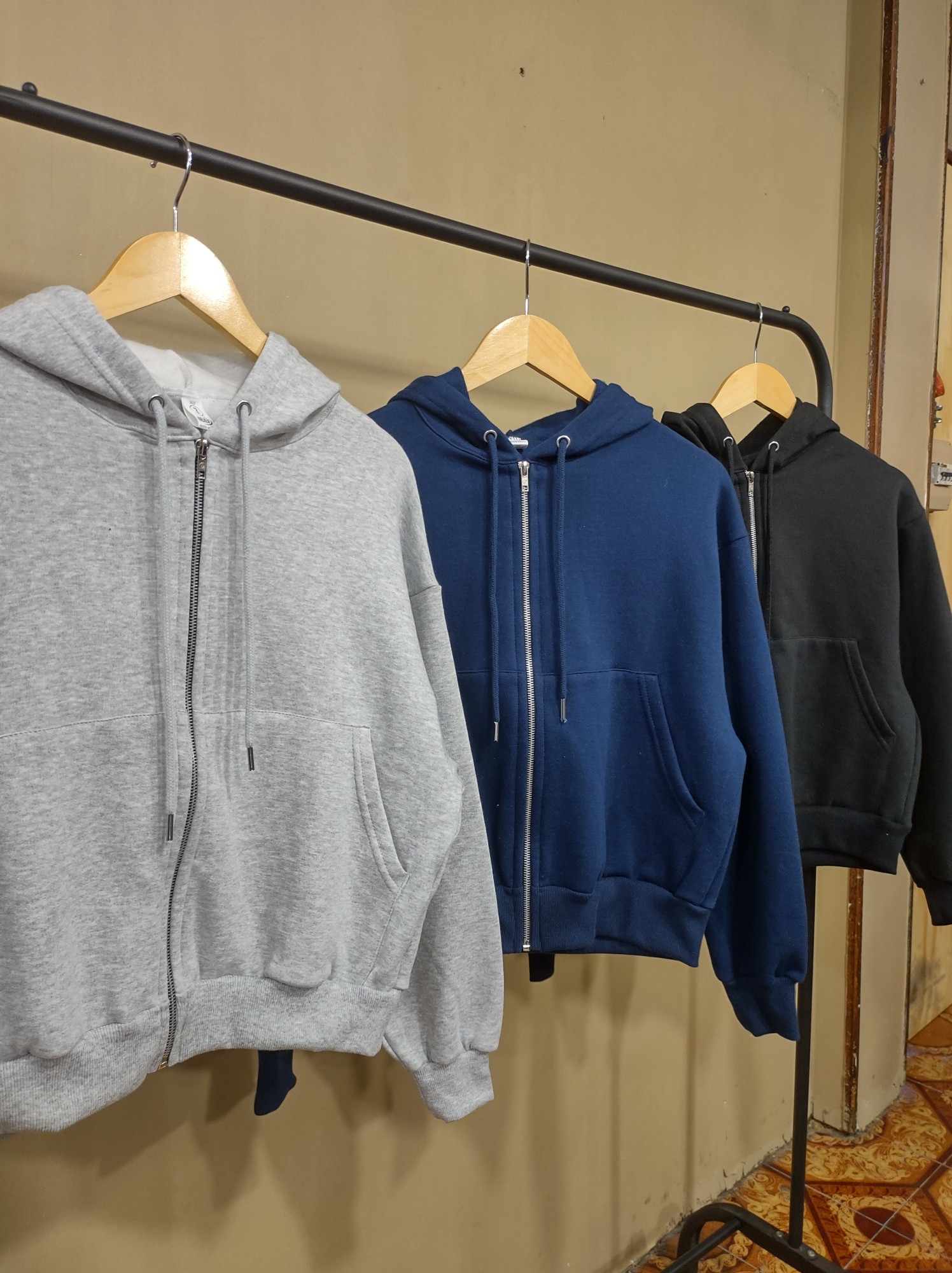 Campera Frisa Básica Premium - Imagen 2