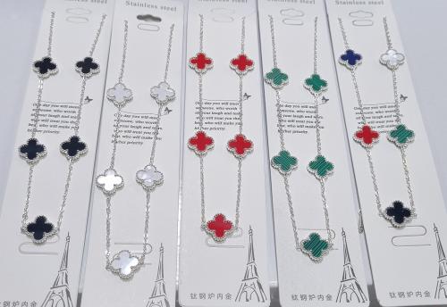 Collar de Acero Blanco de Trébol