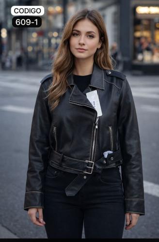 Campera Ecocuero. Nombre Cinturón