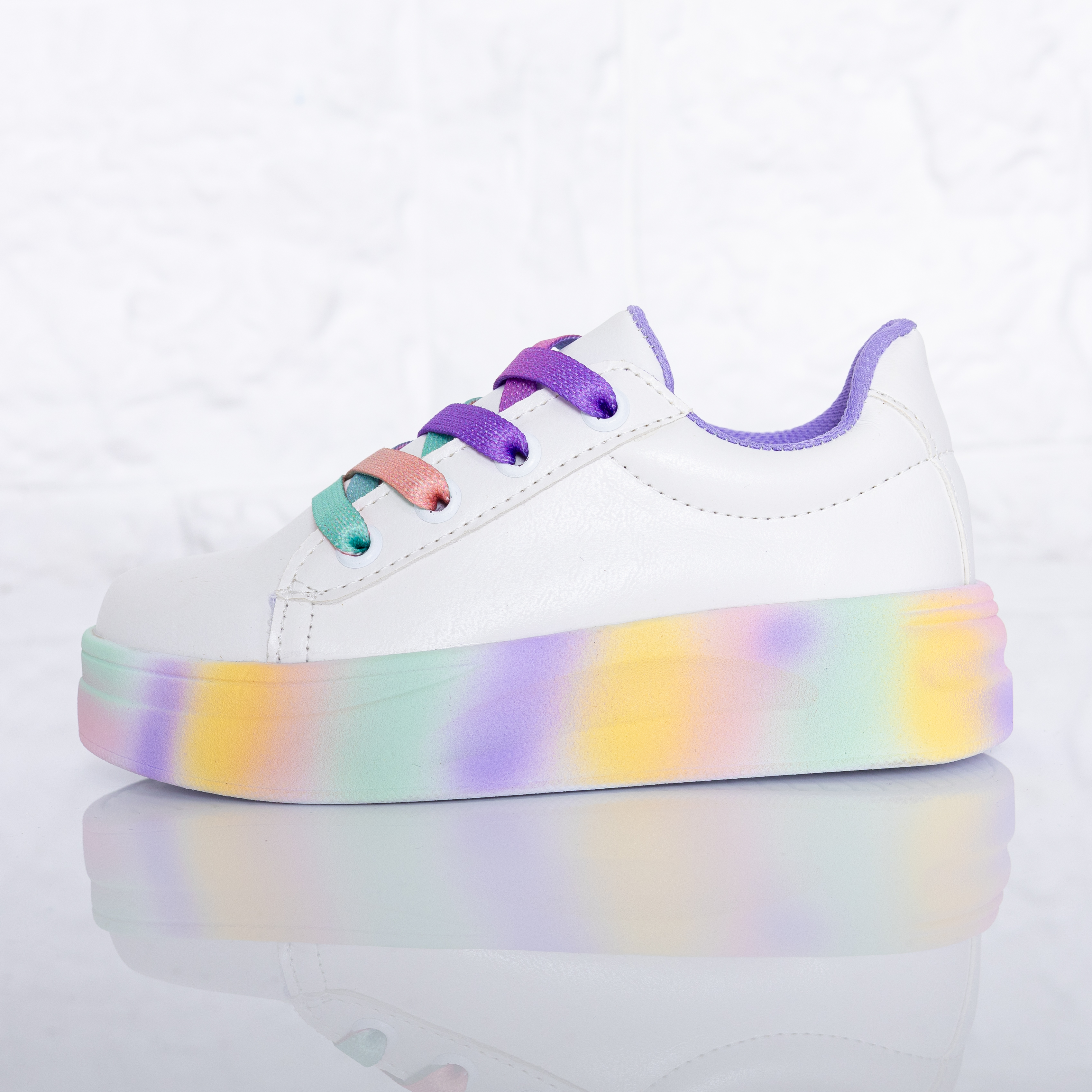 Zapatillas Urbanas Arcoíris Multicolor Niñas Nenas Blancas Cordones Accesorio Cómodas - VS240109.jpg