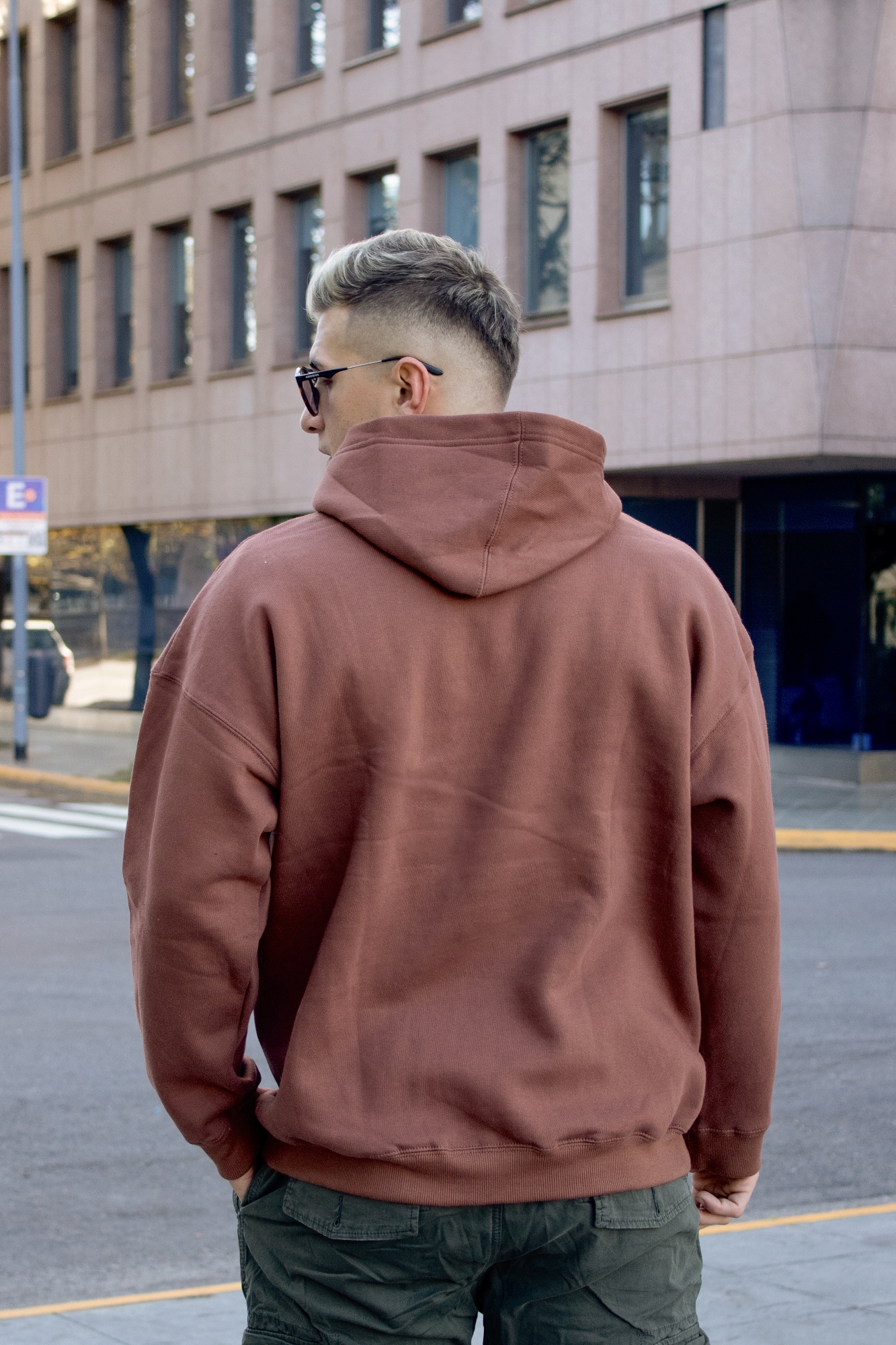 Canguro Oversize Friza Premium con Capucha Forrada - Imagen 3