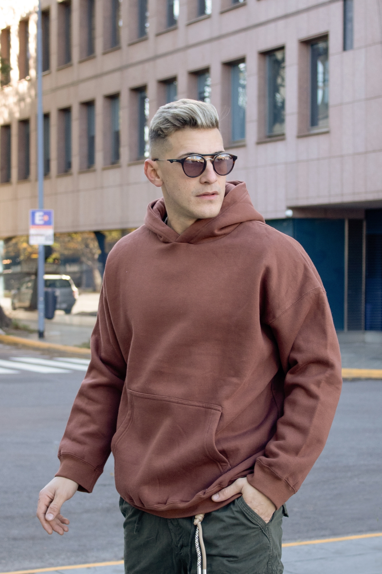 Canguro Oversize Friza Premium con Capucha Forrada - Imagen 4