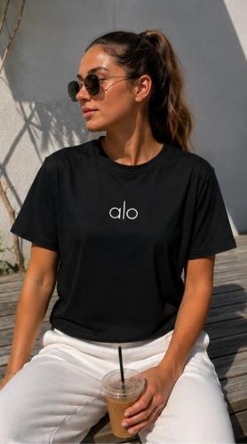 Remera Logo al Bordado Mujer