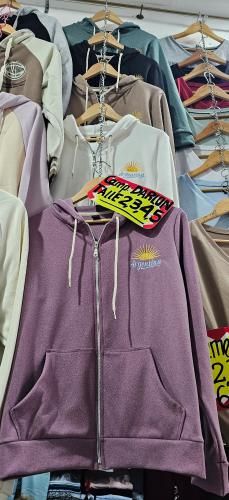 Campera de Darlon Bordada. - Miniatura 2