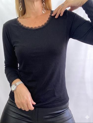 Camiseta Cuello Redondo con Puntilla - Miniatura 3