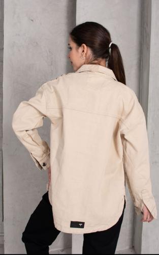 Camisaco Over Beige con Tachas - Venta por Reserva Previa - Miniatura 2