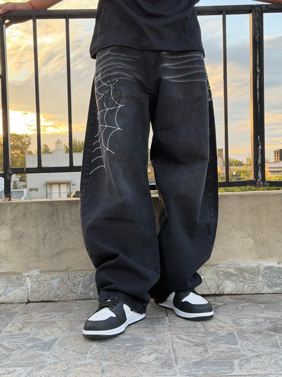 Baggy  con Estampado Araña una Bomba - Imagen 2