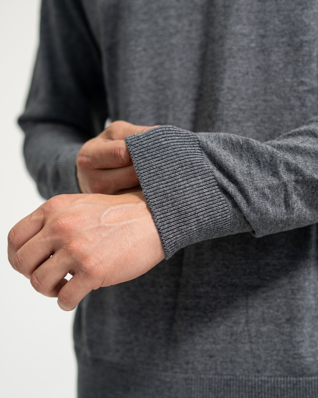 Sueter de Hombre con Cuello Abierto - WhatsApp%20Image%202026-04-23%20at%209.22.38%20AM%20(16).jpeg