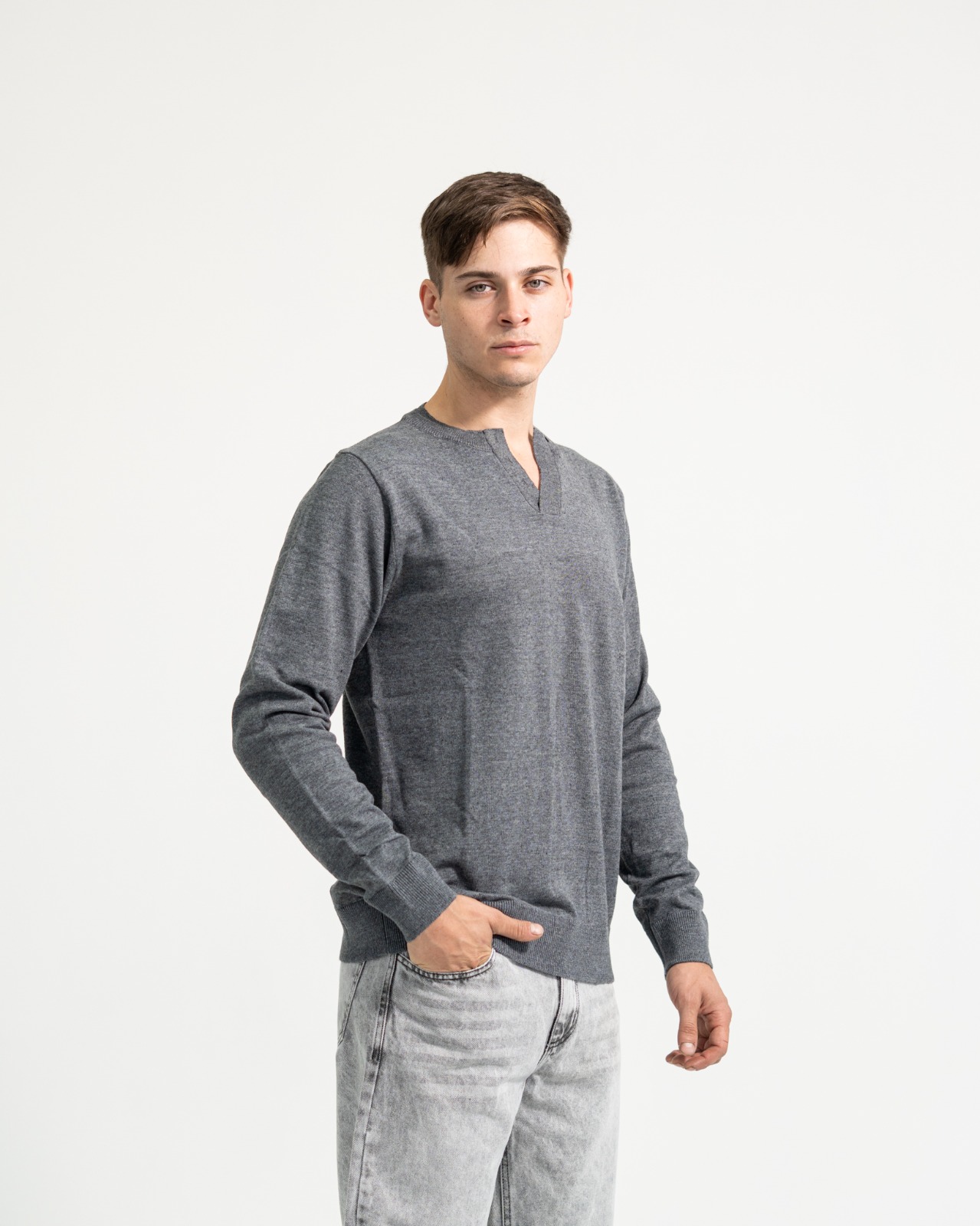 Sueter de Hombre con Cuello Abierto - WhatsApp%20Image%202026-04-23%20at%209.22.38%20AM%20(12).jpeg