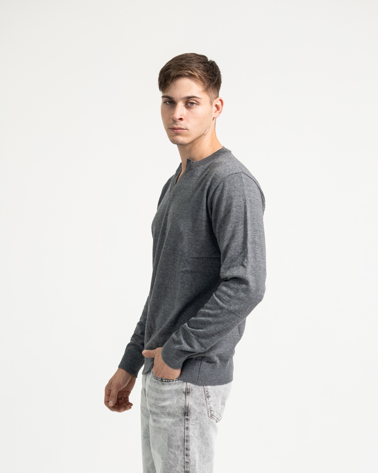 Sueter de Hombre con Cuello Abierto - WhatsApp%20Image%202026-04-23%20at%209.22.38%20AM%20(14).jpeg