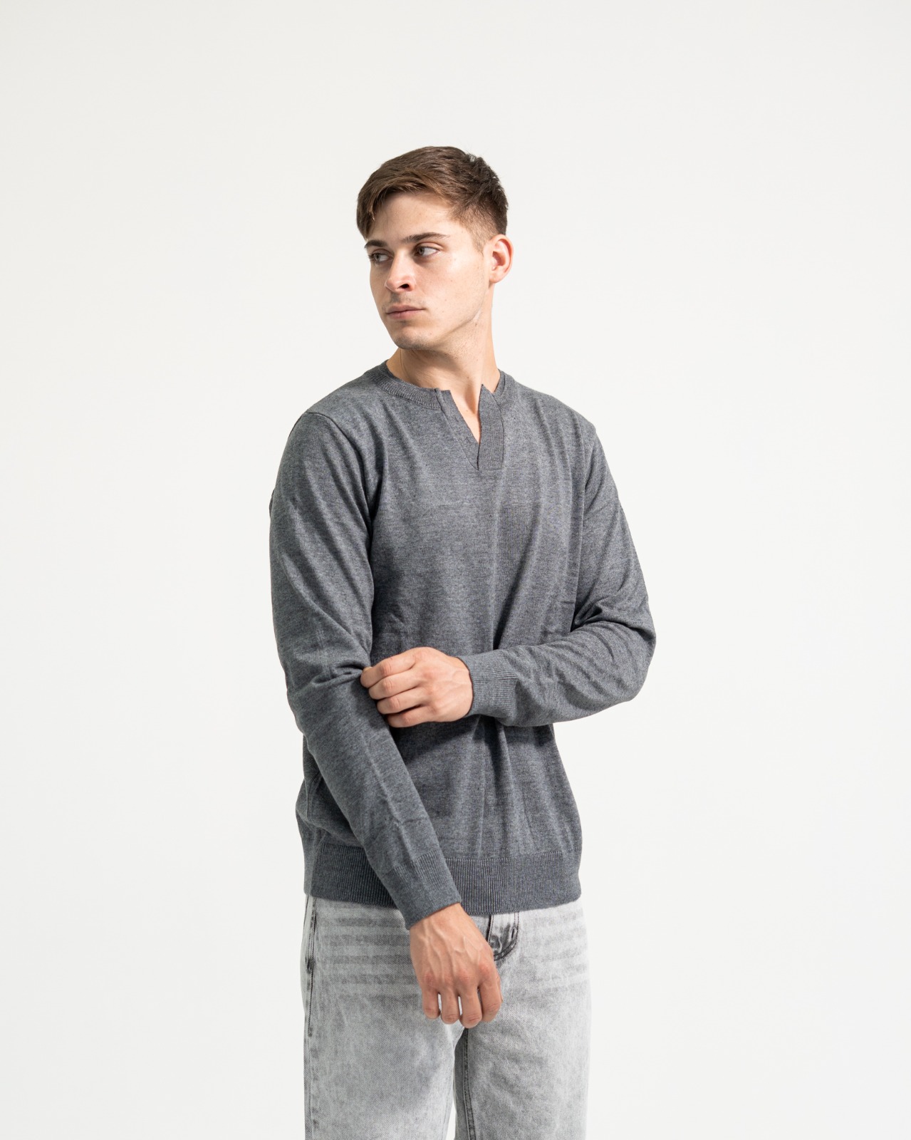 Sueter de Hombre con Cuello Abierto - WhatsApp%20Image%202026-04-23%20at%209.22.38%20AM%20(10).jpeg