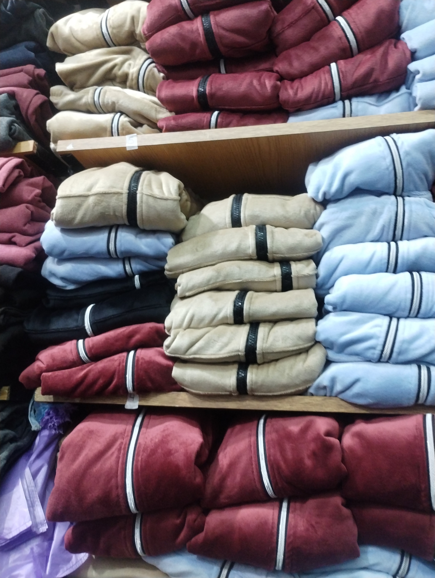 Campera Plush Talles Reales - Imagen 2