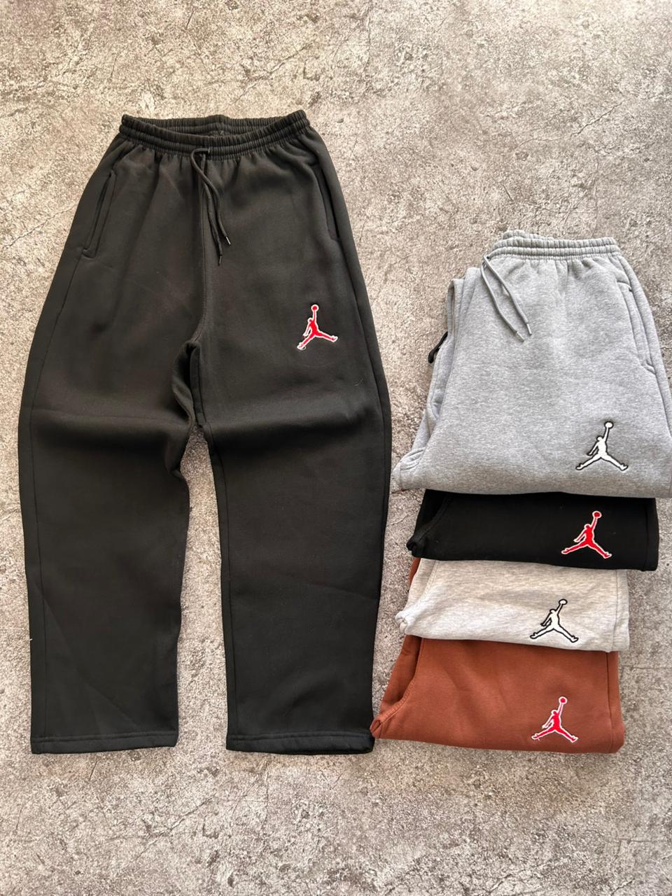 Baggie Jordan Bordado Friza Peinada Hombre - WhatsApp%20Image%202026-04-18%20at%2010.53.46%20PM.jpeg