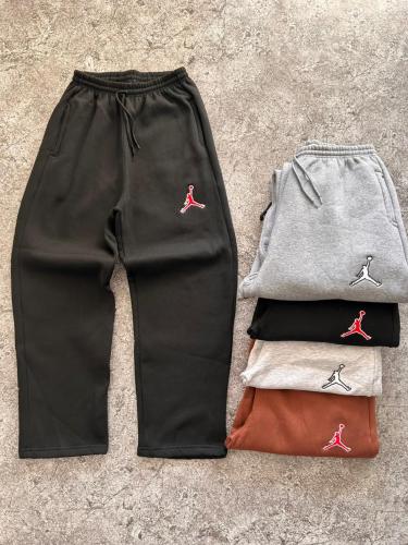 Baggie Jordan Bordado Friza Peinada Hombre
